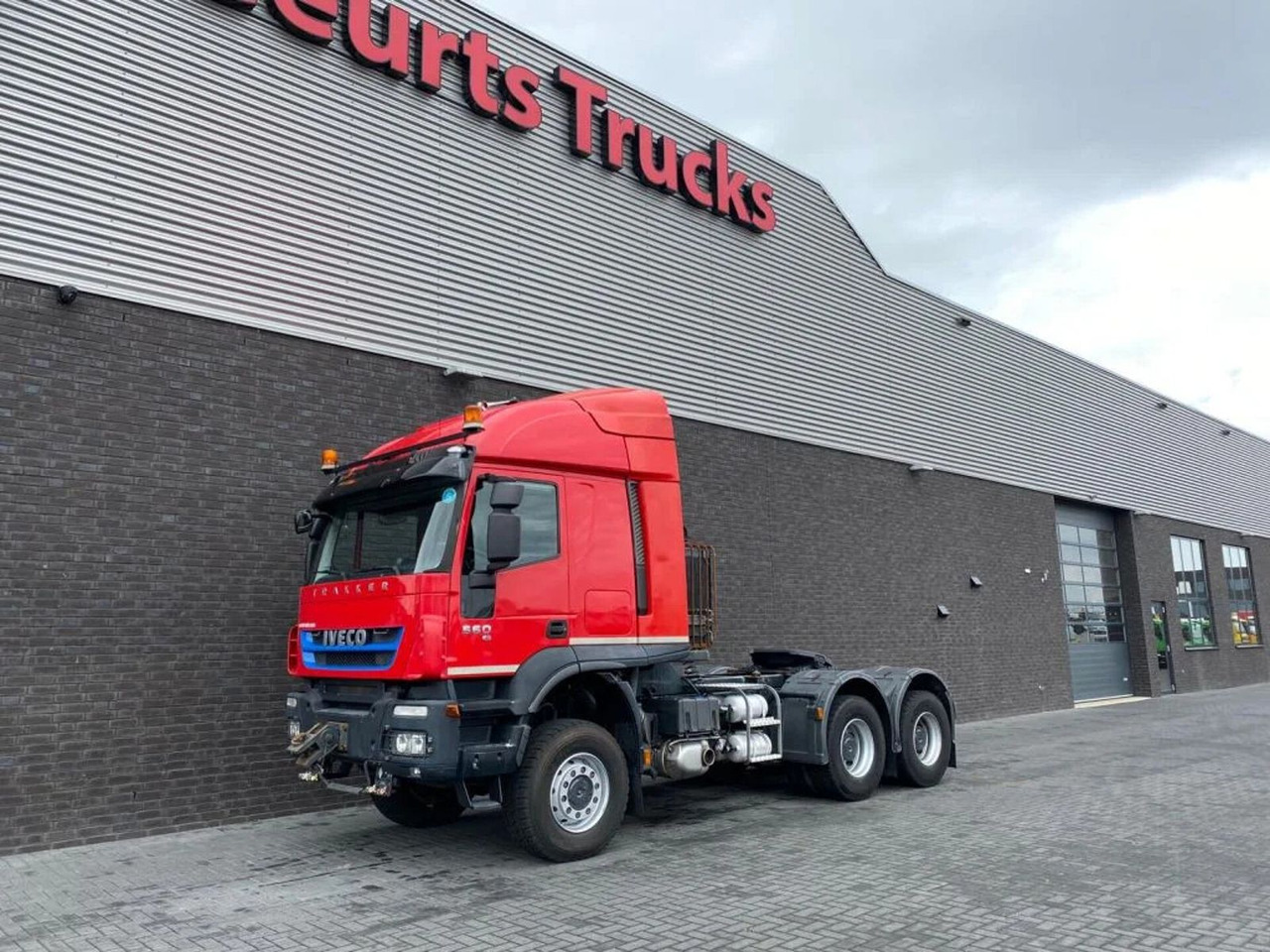 Iveco Trakker 560 SIVI 6X6 HEAVY DUTY PRIME MOVER 275 - Vetopöytäauto: kuva Iveco Trakker 560 SIVI 6X6 HEAVY DUTY PRIME MOVER 275 - Vetopöytäauto Iveco Trakker 560 SIVI 6X6 HEAVY DUTY PRIME MOVER 275 - Vetopöytäauto: kuva Iveco Trakker 560 SIVI 6X6 HEAVY DUTY PRIME MOVER 275 - Vetopöytäauto