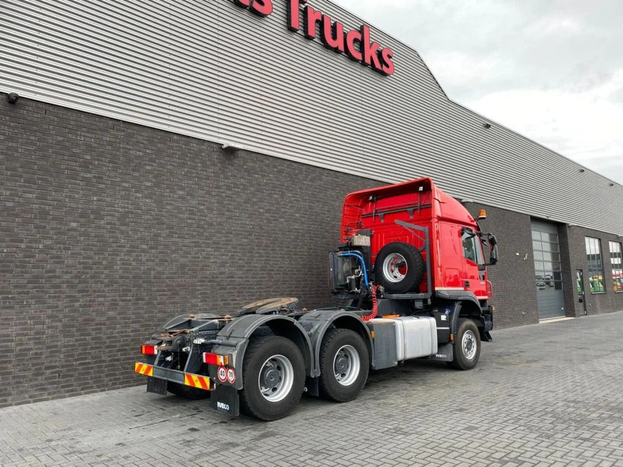 Iveco Trakker 560 SIVI 6X6 HEAVY DUTY PRIME MOVER 275 - Vetopöytäauto: kuva Iveco Trakker 560 SIVI 6X6 HEAVY DUTY PRIME MOVER 275 - Vetopöytäauto Iveco Trakker 560 SIVI 6X6 HEAVY DUTY PRIME MOVER 275 - Vetopöytäauto: kuva Iveco Trakker 560 SIVI 6X6 HEAVY DUTY PRIME MOVER 275 - Vetopöytäauto