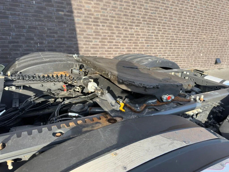 Vetopöytäauto Volvo FH 16.750 6X4 XXL CABINE TREKKER/SZM/TRACTOR: kuva Vetopöytäauto Volvo FH 16.750 6X4 XXL CABINE TREKKER/SZM/TRACTOR Vetopöytäauto Volvo FH 16.750 6X4 XXL CABINE TREKKER/SZM/TRACTOR: kuva Vetopöytäauto Volvo FH 16.750 6X4 XXL CABINE TREKKER/SZM/TRACTOR