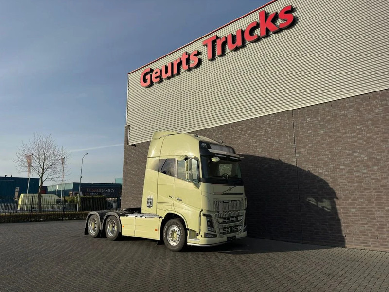 Vetopöytäauto Volvo FH 16.750 6X4 XXL CABINE TREKKER/SZM/TRACTOR: kuva Vetopöytäauto Volvo FH 16.750 6X4 XXL CABINE TREKKER/SZM/TRACTOR Vetopöytäauto Volvo FH 16.750 6X4 XXL CABINE TREKKER/SZM/TRACTOR: kuva Vetopöytäauto Volvo FH 16.750 6X4 XXL CABINE TREKKER/SZM/TRACTOR