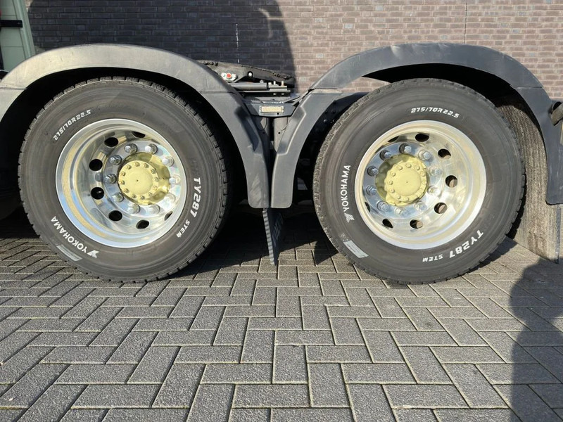 Vetopöytäauto Volvo FH 16.750 6X4 XXL CABINE TREKKER/SZM/TRACTOR: kuva Vetopöytäauto Volvo FH 16.750 6X4 XXL CABINE TREKKER/SZM/TRACTOR Vetopöytäauto Volvo FH 16.750 6X4 XXL CABINE TREKKER/SZM/TRACTOR: kuva Vetopöytäauto Volvo FH 16.750 6X4 XXL CABINE TREKKER/SZM/TRACTOR