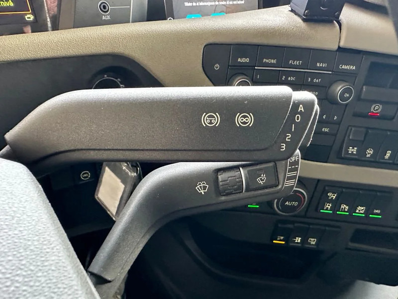 Vetopöytäauto Volvo FH 16.750 6X4 XXL CABINE TREKKER/SZM/TRACTOR: kuva Vetopöytäauto Volvo FH 16.750 6X4 XXL CABINE TREKKER/SZM/TRACTOR Vetopöytäauto Volvo FH 16.750 6X4 XXL CABINE TREKKER/SZM/TRACTOR: kuva Vetopöytäauto Volvo FH 16.750 6X4 XXL CABINE TREKKER/SZM/TRACTOR