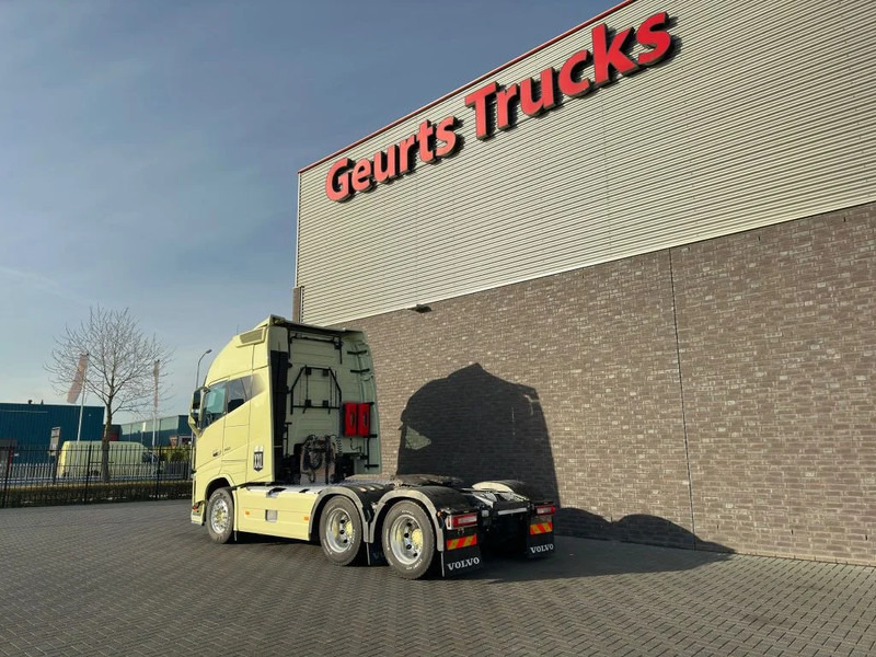 Volvo FH 16.750 6X4 XXL CABINE TREKKER/SZM/TRACTOR - Vetopöytäauto: kuva Volvo FH 16.750 6X4 XXL CABINE TREKKER/SZM/TRACTOR - Vetopöytäauto Volvo FH 16.750 6X4 XXL CABINE TREKKER/SZM/TRACTOR - Vetopöytäauto: kuva Volvo FH 16.750 6X4 XXL CABINE TREKKER/SZM/TRACTOR - Vetopöytäauto