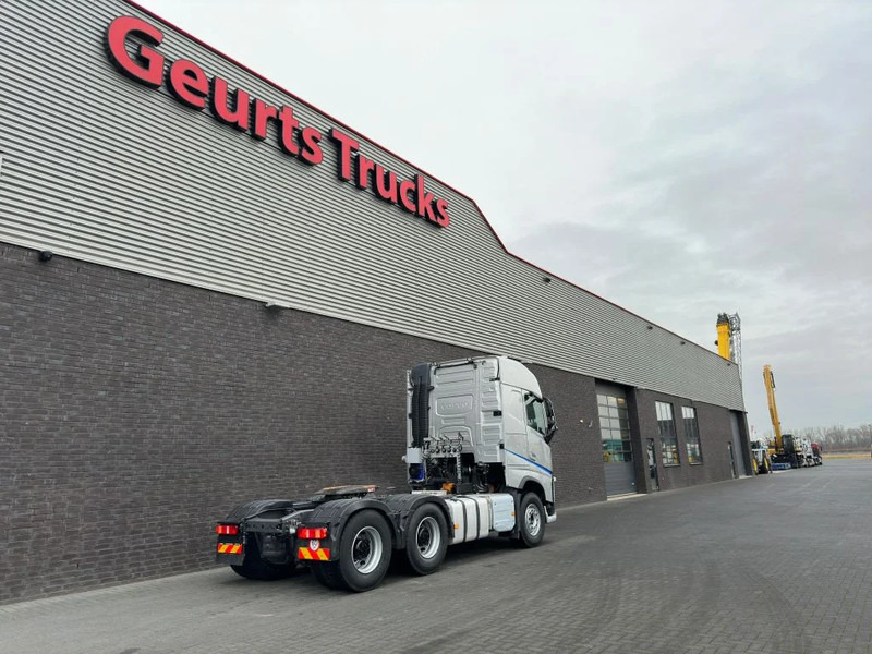 Volvo FH 460 6X4 TREKKER/TRACTOR/SZM EURO 6 HYDRAULIC - Vetopöytäauto: kuva Volvo FH 460 6X4 TREKKER/TRACTOR/SZM EURO 6 HYDRAULIC - Vetopöytäauto Volvo FH 460 6X4 TREKKER/TRACTOR/SZM EURO 6 HYDRAULIC - Vetopöytäauto: kuva Volvo FH 460 6X4 TREKKER/TRACTOR/SZM EURO 6 HYDRAULIC - Vetopöytäauto