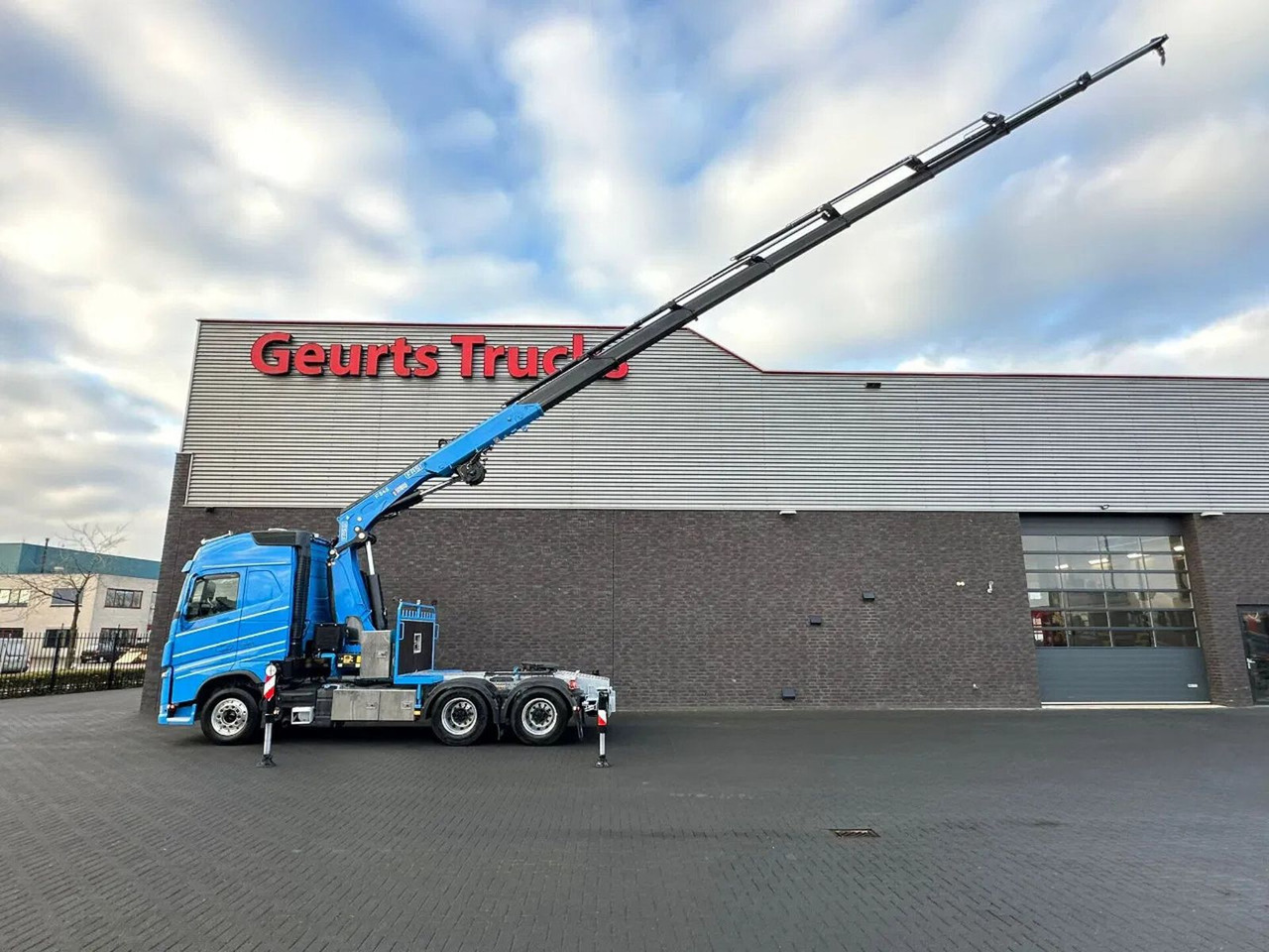 Volvo FH 540 6X4 + FASSI F545RA.2.28 KRAAN/KRAN/CRANE/ - Nosturiauto: kuva Volvo FH 540 6X4 + FASSI F545RA.2.28 KRAAN/KRAN/CRANE/ - Nosturiauto Volvo FH 540 6X4 + FASSI F545RA.2.28 KRAAN/KRAN/CRANE/ - Nosturiauto: kuva Volvo FH 540 6X4 + FASSI F545RA.2.28 KRAAN/KRAN/CRANE/ - Nosturiauto