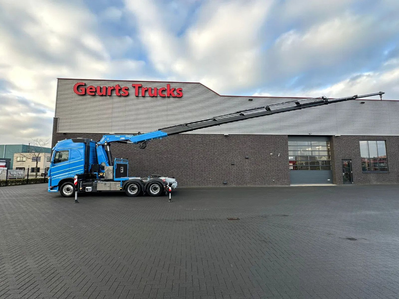 Volvo FH 540 6X4 + FASSI F545RA.2.28 KRAAN/KRAN/CRANE/ - Nosturiauto: kuva Volvo FH 540 6X4 + FASSI F545RA.2.28 KRAAN/KRAN/CRANE/ - Nosturiauto Volvo FH 540 6X4 + FASSI F545RA.2.28 KRAAN/KRAN/CRANE/ - Nosturiauto: kuva Volvo FH 540 6X4 + FASSI F545RA.2.28 KRAAN/KRAN/CRANE/ - Nosturiauto