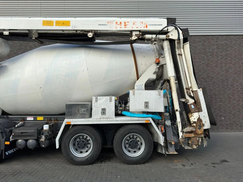 Betoniauto Volvo FM 410 8X4 + STETTER 9 M3 MIXER/MISCHER + THEAM 15 M TRANSPORTBAND/BELT: kuva Betoniauto Volvo FM 410 8X4 + STETTER 9 M3 MIXER/MISCHER + THEAM 15 M TRANSPORTBAND/BELT