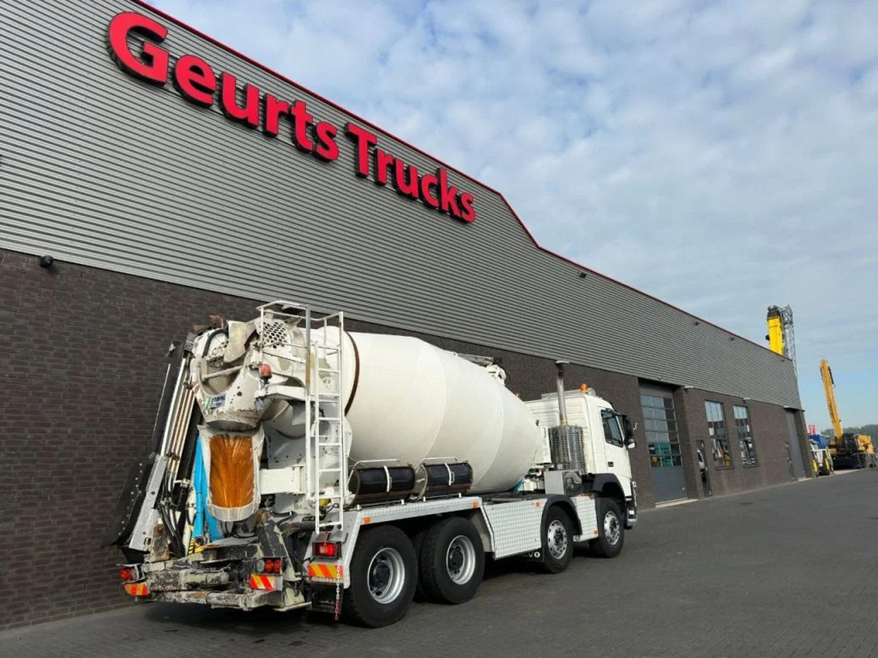 Volvo FM 410 8X4 + STETTER 9 M3 MIXER/MISCHER + THEAM - Betoniauto: kuva Volvo FM 410 8X4 + STETTER 9 M3 MIXER/MISCHER + THEAM - Betoniauto Volvo FM 410 8X4 + STETTER 9 M3 MIXER/MISCHER + THEAM - Betoniauto: kuva Volvo FM 410 8X4 + STETTER 9 M3 MIXER/MISCHER + THEAM - Betoniauto