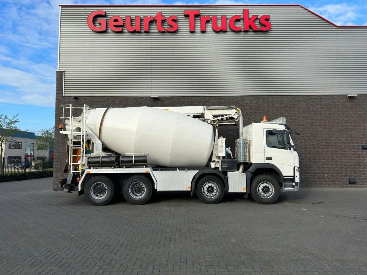 Volvo FM 410 8X4 + STETTER 9 M3 MIXER/MISCHER + THEAM - Betoniauto: kuva Volvo FM 410 8X4 + STETTER 9 M3 MIXER/MISCHER + THEAM - Betoniauto Volvo FM 410 8X4 + STETTER 9 M3 MIXER/MISCHER + THEAM - Betoniauto: kuva Volvo FM 410 8X4 + STETTER 9 M3 MIXER/MISCHER + THEAM - Betoniauto