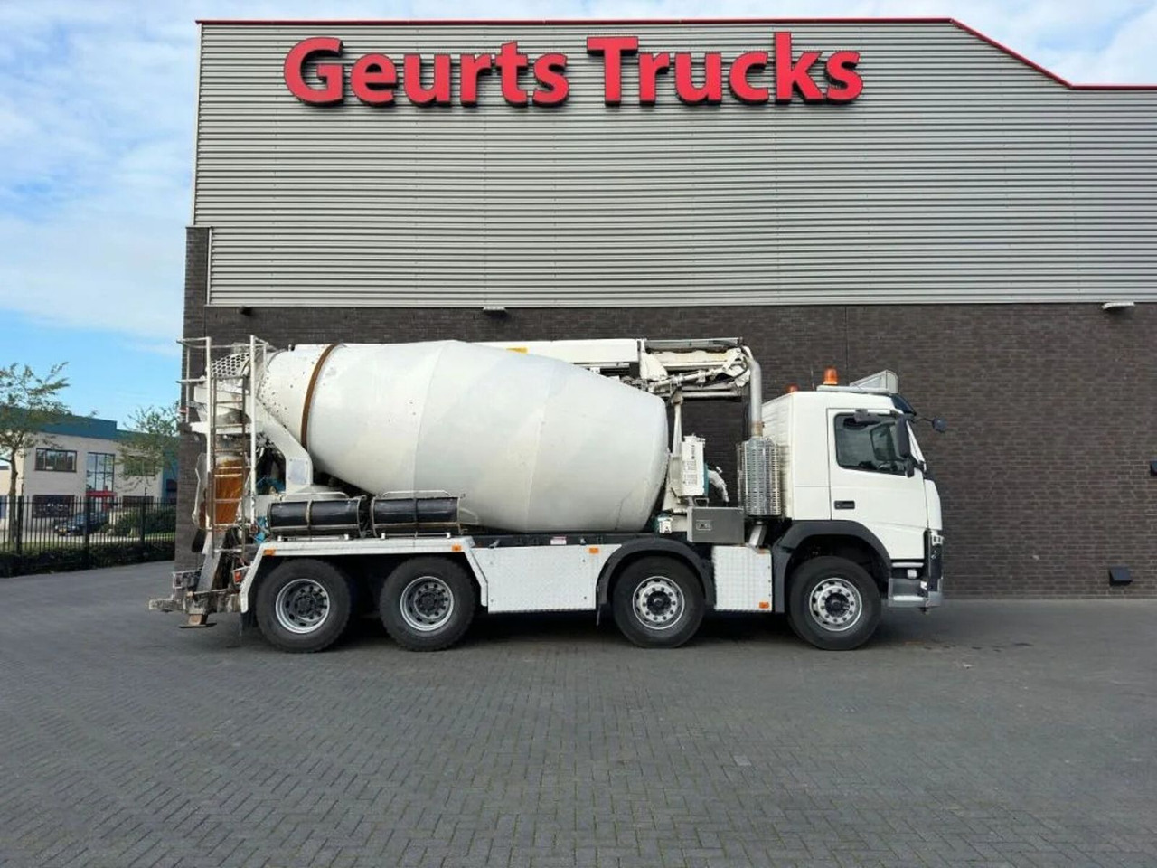 Volvo FM 410 8X4 + STETTER 9 M3 MIXER/MISCHER + THEAM - Betoniauto: kuva Volvo FM 410 8X4 + STETTER 9 M3 MIXER/MISCHER + THEAM - Betoniauto Volvo FM 410 8X4 + STETTER 9 M3 MIXER/MISCHER + THEAM - Betoniauto: kuva Volvo FM 410 8X4 + STETTER 9 M3 MIXER/MISCHER + THEAM - Betoniauto