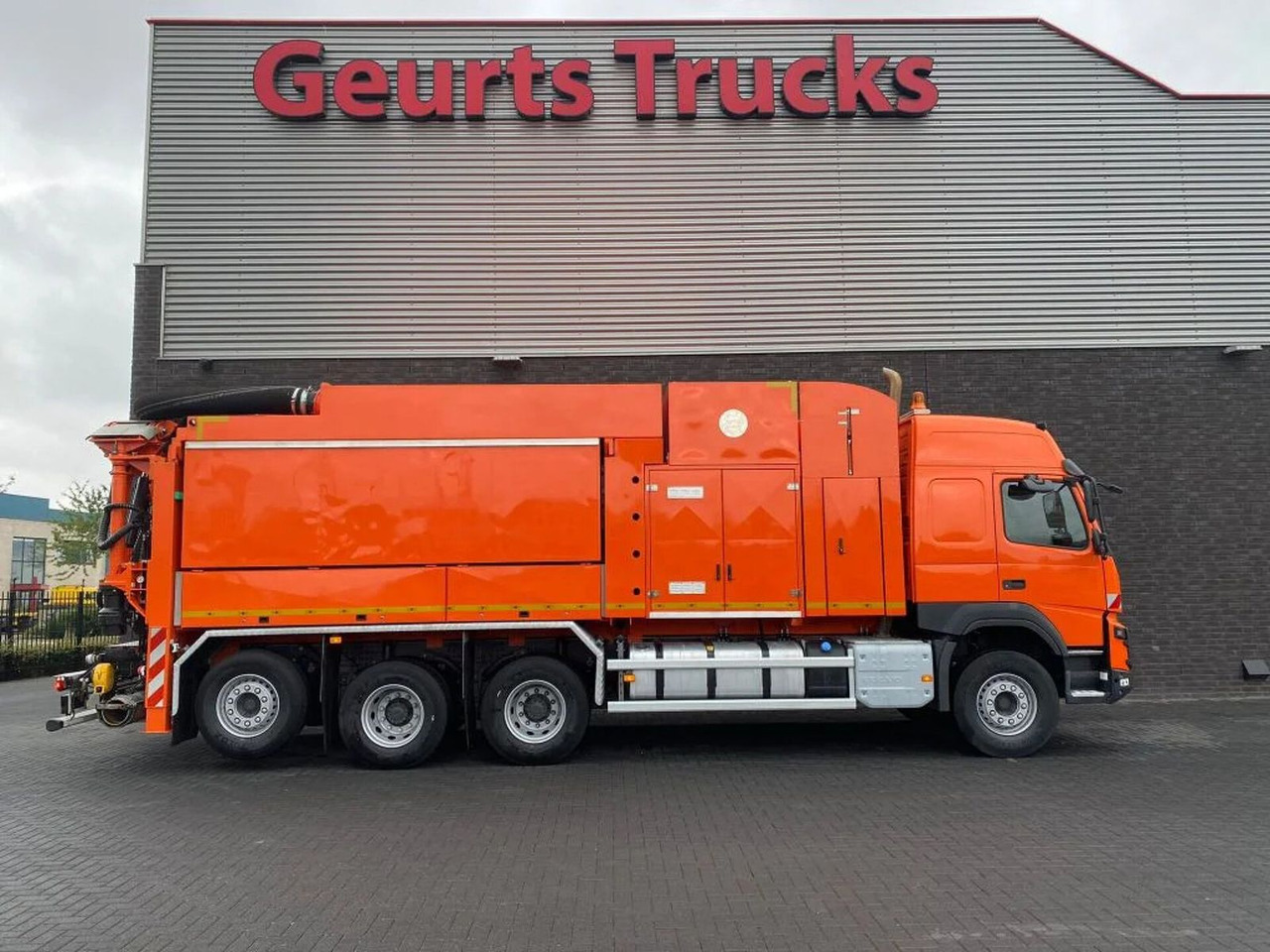 Volvo FMX 510 8X4 TRIDEM + MTS DINO 5 SAUGBAGGER/SUCTI - Puhtaanpitoauto: kuva Volvo FMX 510 8X4 TRIDEM + MTS DINO 5 SAUGBAGGER/SUCTI - Puhtaanpitoauto Volvo FMX 510 8X4 TRIDEM + MTS DINO 5 SAUGBAGGER/SUCTI - Puhtaanpitoauto: kuva Volvo FMX 510 8X4 TRIDEM + MTS DINO 5 SAUGBAGGER/SUCTI - Puhtaanpitoauto