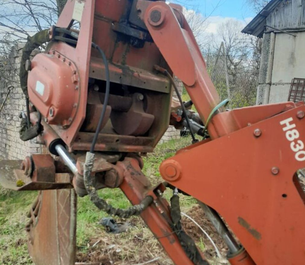 DITCH WITCH 8020 - Ojankaivuukone: kuva DITCH WITCH 8020 - Ojankaivuukone DITCH WITCH 8020 - Ojankaivuukone: kuva DITCH WITCH 8020 - Ojankaivuukone