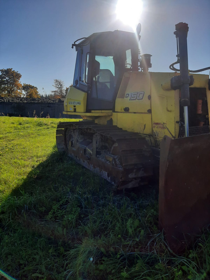 NEW HOLLAND D150 - Puskutraktori: kuva NEW HOLLAND D150 - Puskutraktori NEW HOLLAND D150 - Puskutraktori: kuva NEW HOLLAND D150 - Puskutraktori