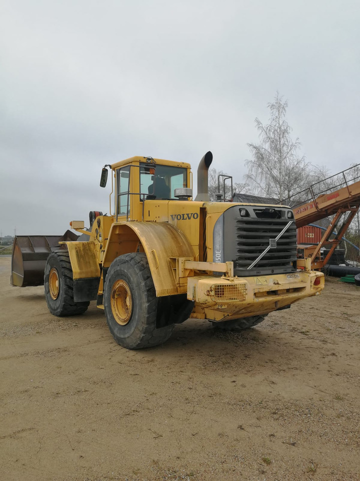 Volvo L150E - Pyöräkuormaaja: kuva Volvo L150E - Pyöräkuormaaja Volvo L150E - Pyöräkuormaaja: kuva Volvo L150E - Pyöräkuormaaja