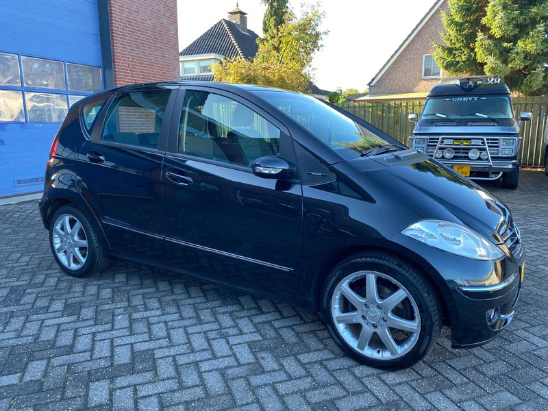 Mercedes-Benz A-Klasse 170 Automaat,Avantgarde. - Henkilöauto: kuva Mercedes-Benz A-Klasse 170 Automaat,Avantgarde. - Henkilöauto Mercedes-Benz A-Klasse 170 Automaat,Avantgarde. - Henkilöauto: kuva Mercedes-Benz A-Klasse 170 Automaat,Avantgarde. - Henkilöauto