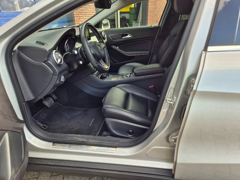 Mercedes-Benz GLA 200 automaat Prestige - Henkilöauto: kuva Mercedes-Benz GLA 200 automaat Prestige - Henkilöauto Mercedes-Benz GLA 200 automaat Prestige - Henkilöauto: kuva Mercedes-Benz GLA 200 automaat Prestige - Henkilöauto