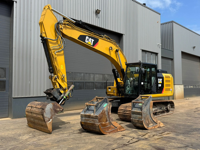 Caterpillar 320FL incl. 3 x Bucket - Telakaivukone: kuva Caterpillar 320FL incl. 3 x Bucket - Telakaivukone Caterpillar 320FL incl. 3 x Bucket - Telakaivukone: kuva Caterpillar 320FL incl. 3 x Bucket - Telakaivukone