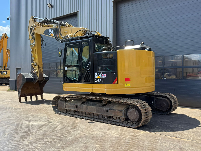 Caterpillar 325F LCR - 3 buckets - Telakaivukone: kuva Caterpillar 325F LCR - 3 buckets - Telakaivukone Caterpillar 325F LCR - 3 buckets - Telakaivukone: kuva Caterpillar 325F LCR - 3 buckets - Telakaivukone