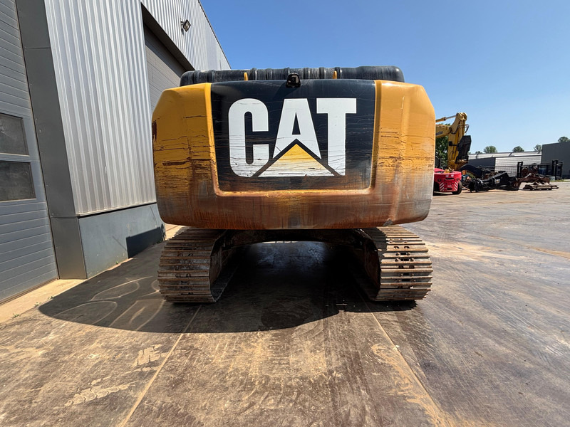 Caterpillar 330FL - Telakaivukone: kuva Caterpillar 330FL - Telakaivukone Caterpillar 330FL - Telakaivukone: kuva Caterpillar 330FL - Telakaivukone