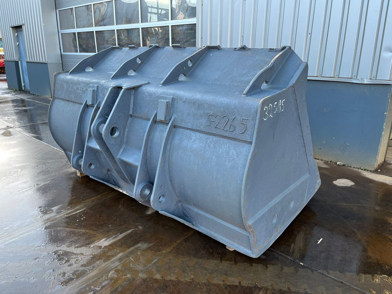 Caterpillar Bucket 950 - Kauha: kuva Caterpillar Bucket 950 - Kauha Caterpillar Bucket 950 - Kauha: kuva Caterpillar Bucket 950 - Kauha