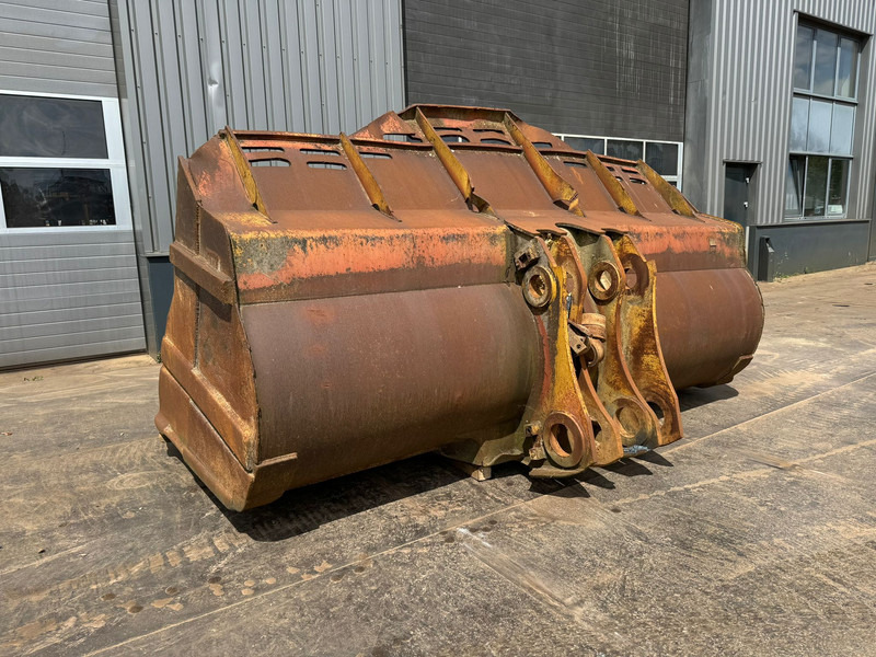 Caterpillar Bucket 988H - Kauha: kuva Caterpillar Bucket 988H - Kauha Caterpillar Bucket 988H - Kauha: kuva Caterpillar Bucket 988H - Kauha