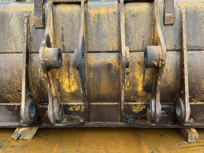 Caterpillar Bucket CAT 980 - Kauha: kuva Caterpillar Bucket CAT 980 - Kauha Caterpillar Bucket CAT 980 - Kauha: kuva Caterpillar Bucket CAT 980 - Kauha