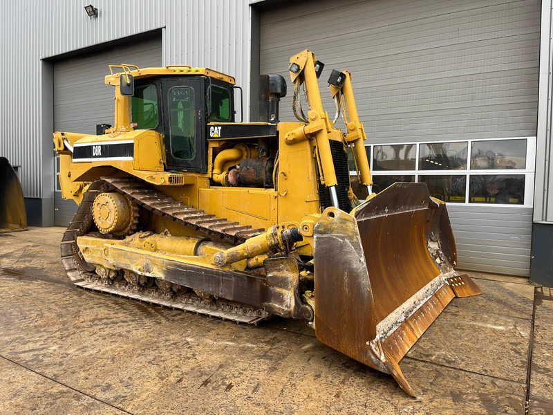 Puskutraktori Caterpillar D8R - Single shank ripper: kuva Puskutraktori Caterpillar D8R - Single shank ripper