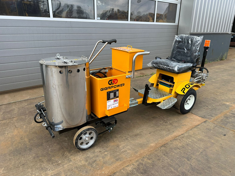 Giga power 860 Road Marking Machine - Asfaltinlaskija: kuva Giga power 860 Road Marking Machine - Asfaltinlaskija Giga power 860 Road Marking Machine - Asfaltinlaskija: kuva Giga power 860 Road Marking Machine - Asfaltinlaskija