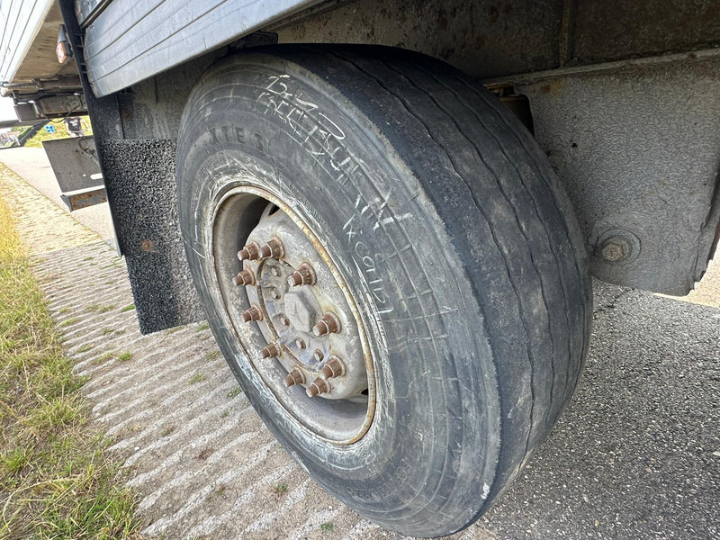 Refrigeraattori puoliperävaunu Gray and Adams Meat Hook Thermo King SLXE 400: kuva Refrigeraattori puoliperävaunu Gray and Adams Meat Hook Thermo King SLXE 400 Refrigeraattori puoliperävaunu Gray and Adams Meat Hook Thermo King SLXE 400: kuva Refrigeraattori puoliperävaunu Gray and Adams Meat Hook Thermo King SLXE 400