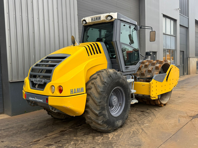 Hamm H13i Padfoot compactor - Jyrä: kuva Hamm H13i Padfoot compactor - Jyrä Hamm H13i Padfoot compactor - Jyrä: kuva Hamm H13i Padfoot compactor - Jyrä