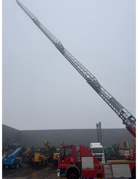 Leasing Iveco 130E23 4x2 Firetruck Iveco 130E23 4x2 Firetruck: kuva Leasing Iveco 130E23 4x2 Firetruck Iveco 130E23 4x2 Firetruck