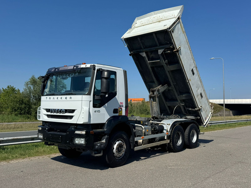 Iveco Trakker 410 6x4 Kipper - Kippiauto kuorma-auto: kuva Iveco Trakker 410 6x4 Kipper - Kippiauto kuorma-auto Iveco Trakker 410 6x4 Kipper - Kippiauto kuorma-auto: kuva Iveco Trakker 410 6x4 Kipper - Kippiauto kuorma-auto