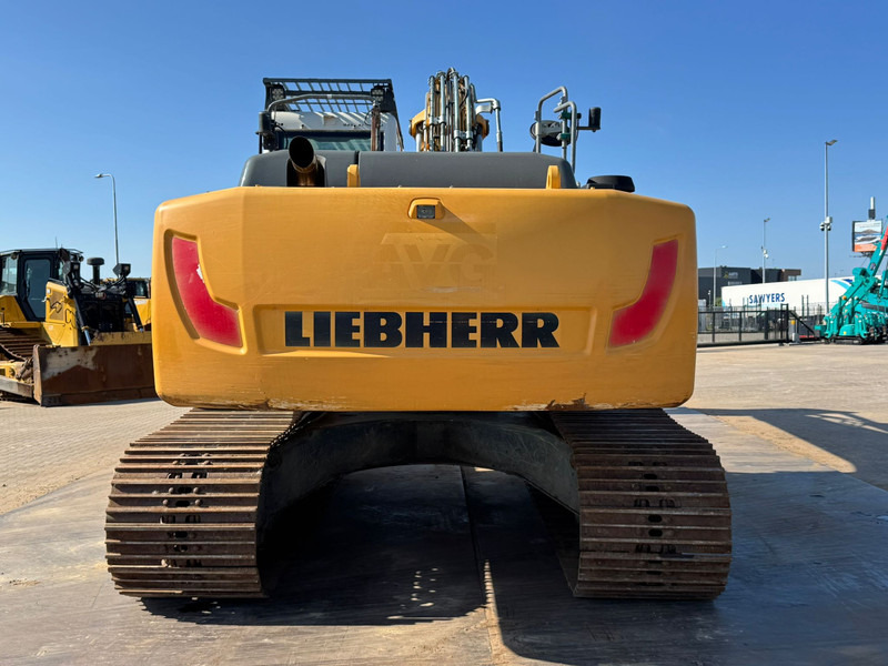 Liebherr R926 LC - Telakaivukone: kuva Liebherr R926 LC - Telakaivukone Liebherr R926 LC - Telakaivukone: kuva Liebherr R926 LC - Telakaivukone