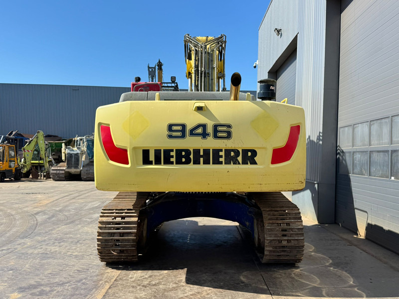 Liebherr R946 - triple boom - Telakaivukone: kuva Liebherr R946 - triple boom - Telakaivukone Liebherr R946 - triple boom - Telakaivukone: kuva Liebherr R946 - triple boom - Telakaivukone