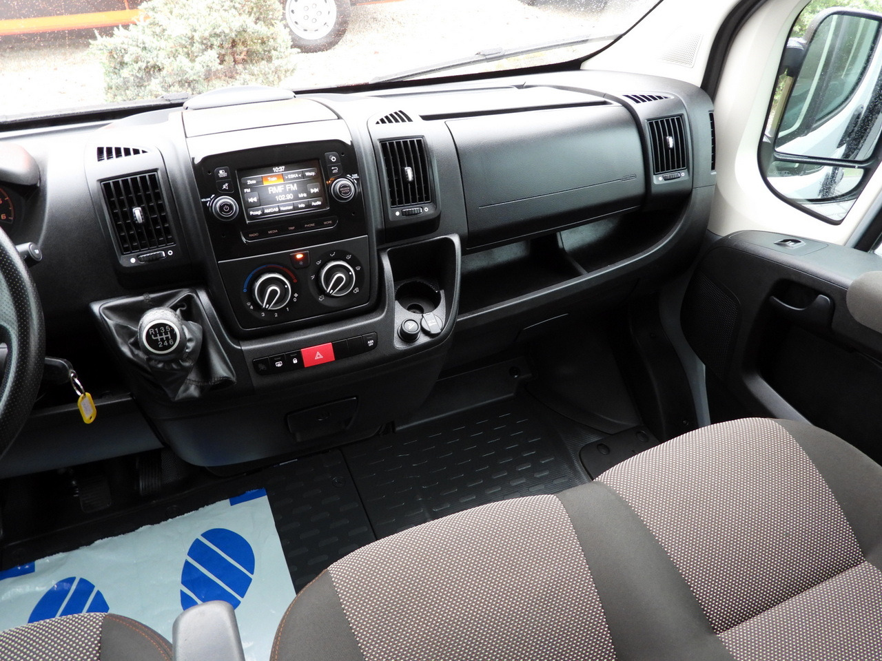 Pakettiauto CITROEN JUMPER  BOX DELIVERY VAN 7 SEATS CRUISE CONTROL LED LIGHTS AIR CONDITIONING  165HP: kuva Pakettiauto CITROEN JUMPER  BOX DELIVERY VAN 7 SEATS CRUISE CONTROL LED LIGHTS AIR CONDITIONING  165HP