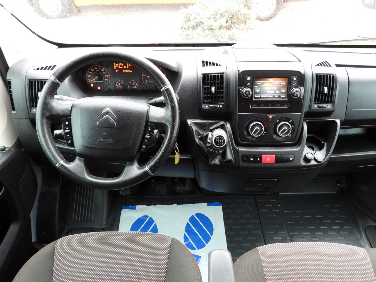 Pakettiauto CITROEN JUMPER  BOX DELIVERY VAN 7 SEATS CRUISE CONTROL LED LIGHTS AIR CONDITIONING  165HP: kuva Pakettiauto CITROEN JUMPER  BOX DELIVERY VAN 7 SEATS CRUISE CONTROL LED LIGHTS AIR CONDITIONING  165HP