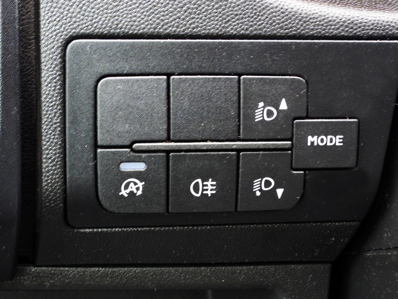 Pakettiauto CITROEN JUMPER  BOX DELIVERY VAN 7 SEATS CRUISE CONTROL LED LIGHTS AIR CONDITIONING  165HP: kuva Pakettiauto CITROEN JUMPER  BOX DELIVERY VAN 7 SEATS CRUISE CONTROL LED LIGHTS AIR CONDITIONING  165HP