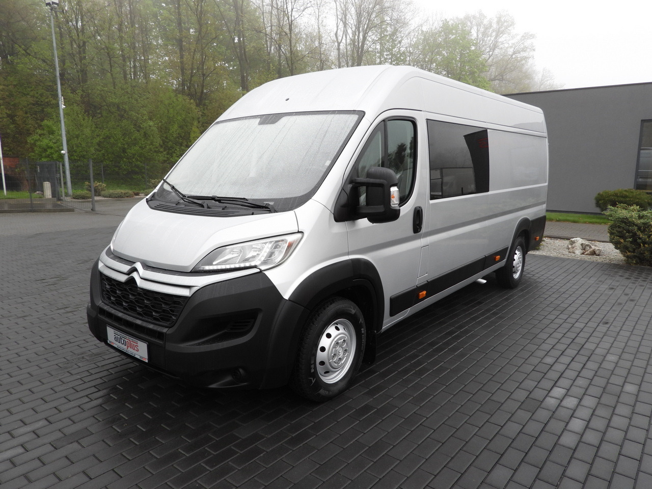 Pakettiauto CITROEN JUMPER  BOX DELIVERY VAN 7 SEATS CRUISE CONTROL LED LIGHTS AIR CONDITIONING  165HP: kuva Pakettiauto CITROEN JUMPER  BOX DELIVERY VAN 7 SEATS CRUISE CONTROL LED LIGHTS AIR CONDITIONING  165HP