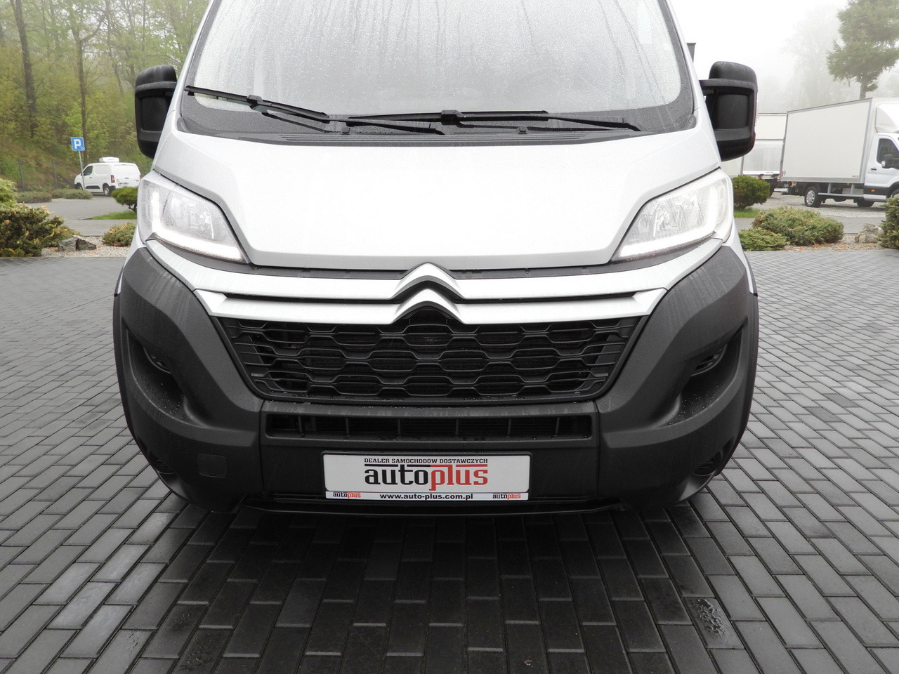 Pakettiauto CITROEN JUMPER  BOX DELIVERY VAN 7 SEATS CRUISE CONTROL LED LIGHTS AIR CONDITIONING  165HP: kuva Pakettiauto CITROEN JUMPER  BOX DELIVERY VAN 7 SEATS CRUISE CONTROL LED LIGHTS AIR CONDITIONING  165HP