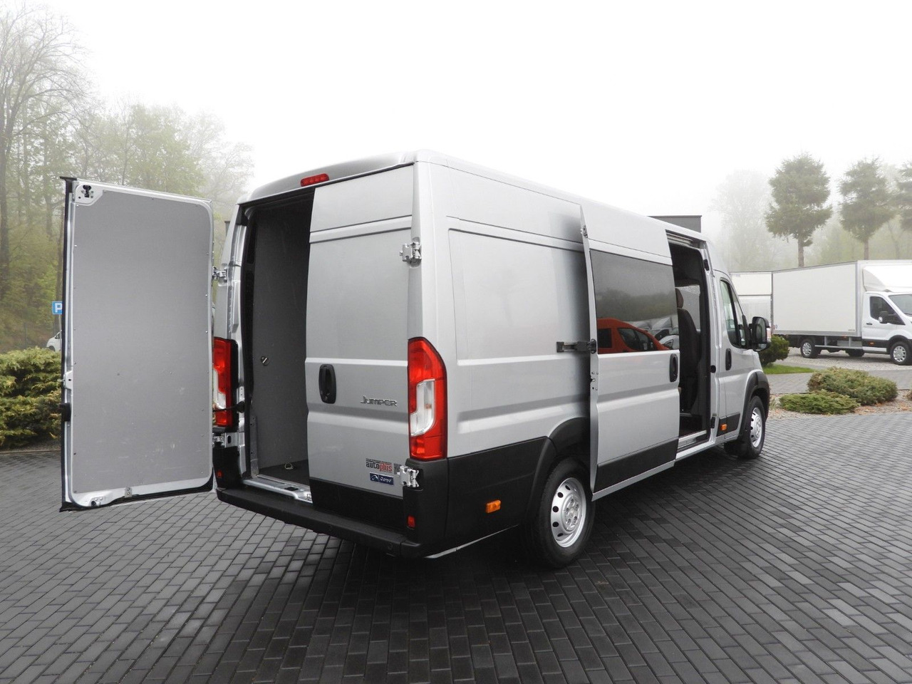 Citroën JUMPER KASTENWAGEN DOPPELKABINE 7 SITZE TEMPOMAT - Pakettiauto, Jatko-ohjaamo kevyt kuorma-auto: kuva Citroën JUMPER KASTENWAGEN DOPPELKABINE 7 SITZE TEMPOMAT - Pakettiauto, Jatko-ohjaamo kevyt kuorma-auto Citroën JUMPER KASTENWAGEN DOPPELKABINE 7 SITZE TEMPOMAT - Pakettiauto, Jatko-ohjaamo kevyt kuorma-auto: kuva Citroën JUMPER KASTENWAGEN DOPPELKABINE 7 SITZE TEMPOMAT - Pakettiauto, Jatko-ohjaamo kevyt kuorma-auto