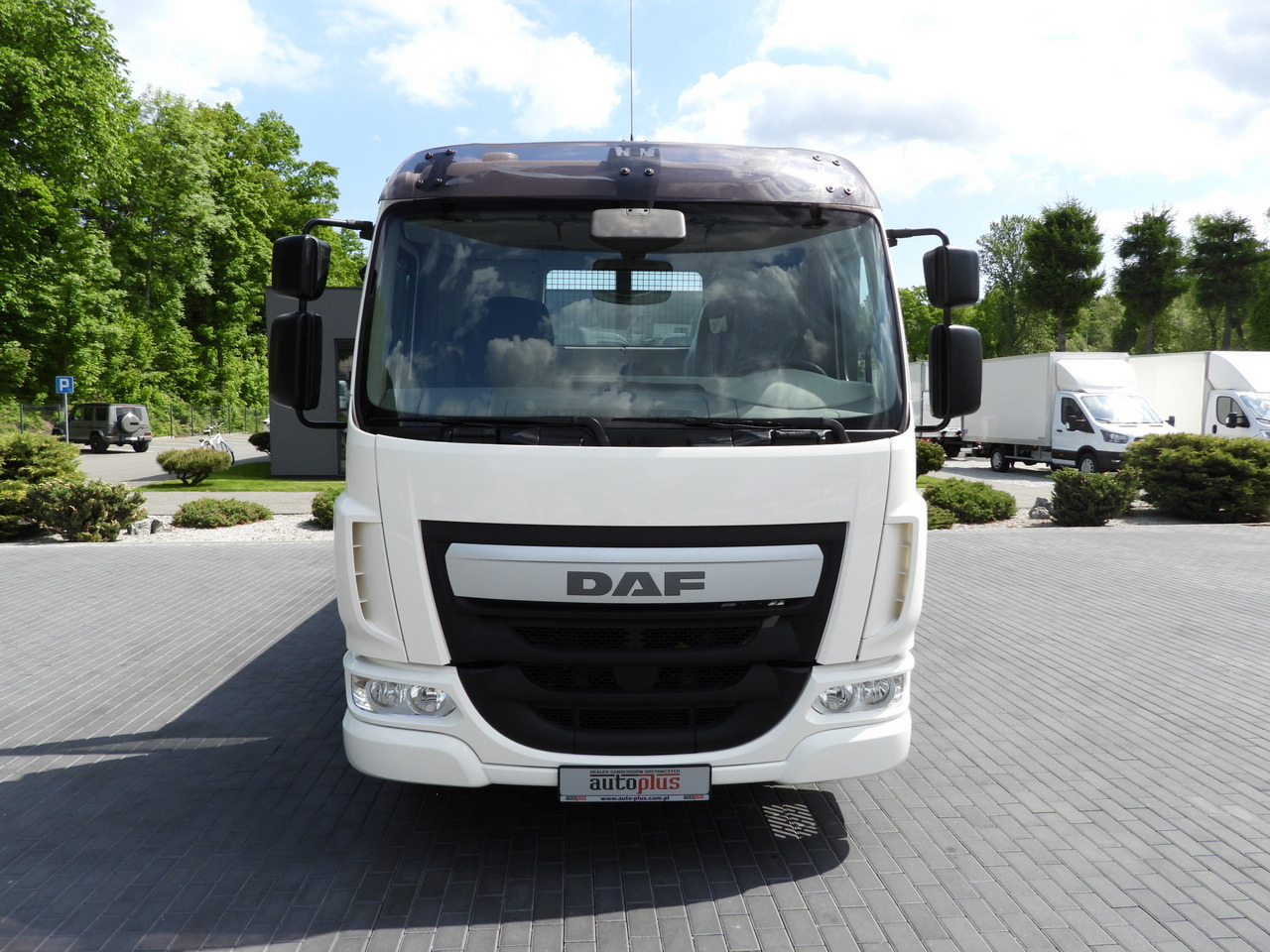 DAF LF 180 THREE-WAY TIPPER CRUISE CONTROL LED LIGHTS AUTOMATIC TRANSMISSION TWIN WHEELS AIR CONDITIONING 180HP - Kippilava-auto: kuva DAF LF 180 THREE-WAY TIPPER CRUISE CONTROL LED LIGHTS AUTOMATIC TRANSMISSION TWIN WHEELS AIR CONDITIONING 180HP - Kippilava-auto DAF LF 180 THREE-WAY TIPPER CRUISE CONTROL LED LIGHTS AUTOMATIC TRANSMISSION TWIN WHEELS AIR CONDITIONING 180HP - Kippilava-auto: kuva DAF LF 180 THREE-WAY TIPPER CRUISE CONTROL LED LIGHTS AUTOMATIC TRANSMISSION TWIN WHEELS AIR CONDITIONING 180HP - Kippilava-auto