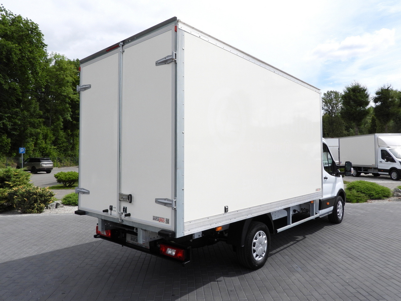 FORD TRANSIT BOX 8 PALLETS CRUISE CONTROL AIR CONDITIONING 130HP - Jakeluauto: kuva FORD TRANSIT BOX 8 PALLETS CRUISE CONTROL AIR CONDITIONING 130HP - Jakeluauto FORD TRANSIT BOX 8 PALLETS CRUISE CONTROL AIR CONDITIONING 130HP - Jakeluauto: kuva FORD TRANSIT BOX 8 PALLETS CRUISE CONTROL AIR CONDITIONING 130HP - Jakeluauto
