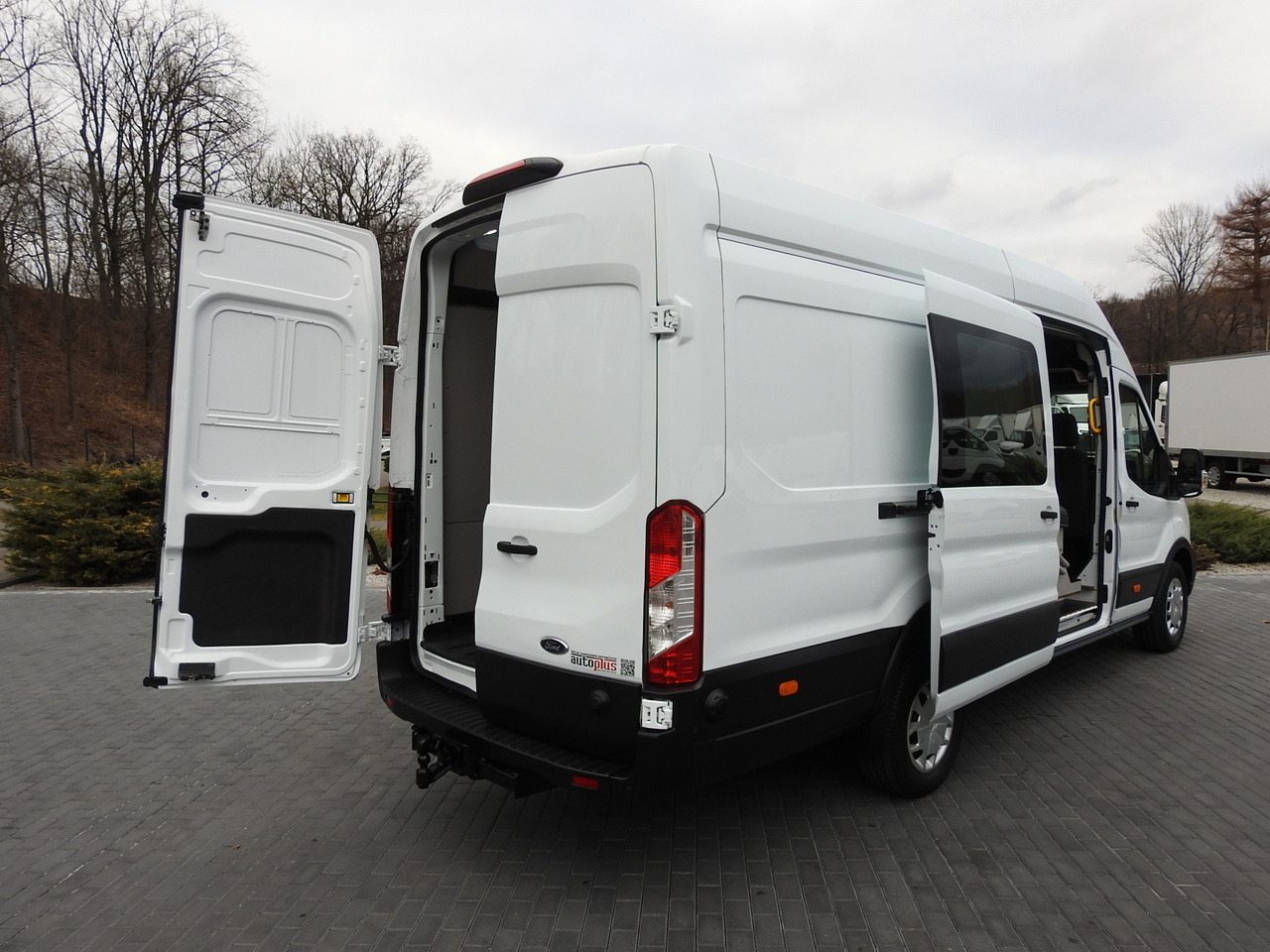 FORD TRANSIT BOX DELIVERY VAN 6 SEATS CRUISE CONTROL AIR CONDITIONING 185HP - Pakettiauto: kuva FORD TRANSIT BOX DELIVERY VAN 6 SEATS CRUISE CONTROL AIR CONDITIONING 185HP - Pakettiauto FORD TRANSIT BOX DELIVERY VAN 6 SEATS CRUISE CONTROL AIR CONDITIONING 185HP - Pakettiauto: kuva FORD TRANSIT BOX DELIVERY VAN 6 SEATS CRUISE CONTROL AIR CONDITIONING 185HP - Pakettiauto