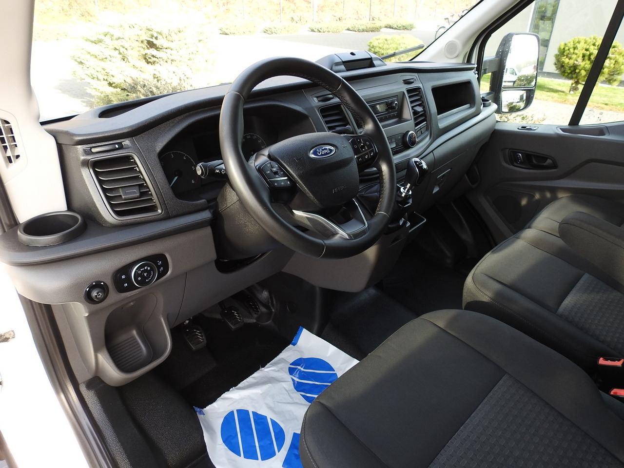 FORD TRANSIT BOX LIFT 8 PALLETS CRUISE CONTROL AIR CONDITIONING 130HP - Jakeluauto: kuva FORD TRANSIT BOX LIFT 8 PALLETS CRUISE CONTROL AIR CONDITIONING 130HP - Jakeluauto FORD TRANSIT BOX LIFT 8 PALLETS CRUISE CONTROL AIR CONDITIONING 130HP - Jakeluauto: kuva FORD TRANSIT BOX LIFT 8 PALLETS CRUISE CONTROL AIR CONDITIONING 130HP - Jakeluauto