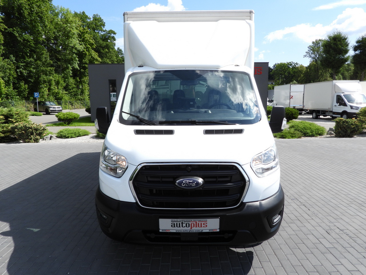 FORD TRANSIT BOX LIFT 8 PALLETS CRUISE CONTROL LED LIGHTS TWIN WHEELS AIR CONDITIONING 130HP - Jakeluauto: kuva FORD TRANSIT BOX LIFT 8 PALLETS CRUISE CONTROL LED LIGHTS TWIN WHEELS AIR CONDITIONING 130HP - Jakeluauto FORD TRANSIT BOX LIFT 8 PALLETS CRUISE CONTROL LED LIGHTS TWIN WHEELS AIR CONDITIONING 130HP - Jakeluauto: kuva FORD TRANSIT BOX LIFT 8 PALLETS CRUISE CONTROL LED LIGHTS TWIN WHEELS AIR CONDITIONING 130HP - Jakeluauto