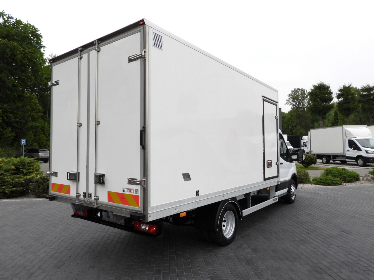 FORD TRANSIT BOX / REFRIGERATOR BOX 5*C / CRUISE CONTROL LED LIGHTS TWIN WHEELS AIR CONDITIONING 130HP - Jakeluauto: kuva FORD TRANSIT BOX / REFRIGERATOR BOX 5*C / CRUISE CONTROL LED LIGHTS TWIN WHEELS AIR CONDITIONING 130HP - Jakeluauto FORD TRANSIT BOX / REFRIGERATOR BOX 5*C / CRUISE CONTROL LED LIGHTS TWIN WHEELS AIR CONDITIONING 130HP - Jakeluauto: kuva FORD TRANSIT BOX / REFRIGERATOR BOX 5*C / CRUISE CONTROL LED LIGHTS TWIN WHEELS AIR CONDITIONING 130HP - Jakeluauto