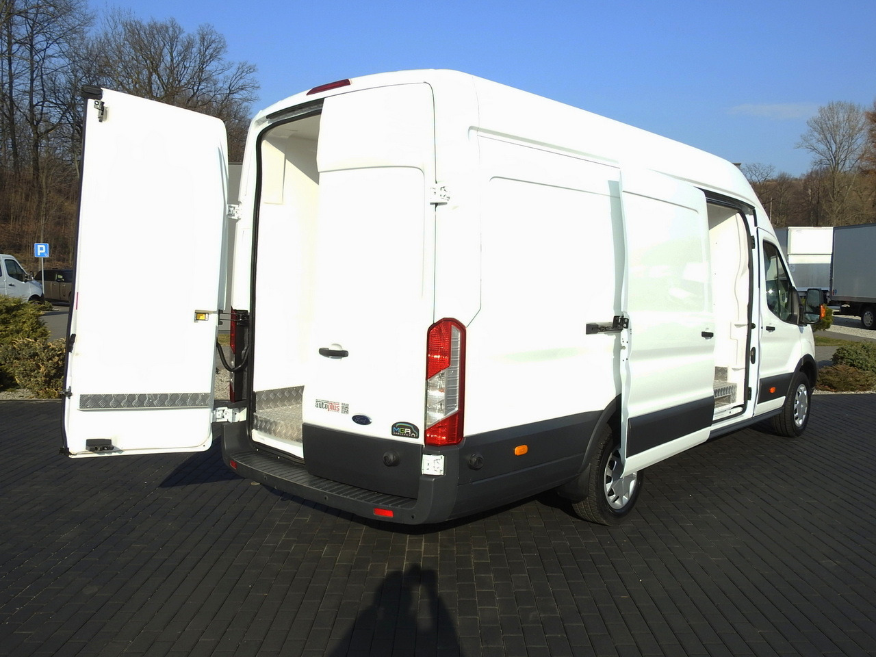 FORD TRANSIT REFRIGERATOR VAN 0°C HEATING FUNCTION CRUISE CONTROL LED LIGHTS AIR CONDITIONING 130HP - Kylmäauto: kuva FORD TRANSIT REFRIGERATOR VAN 0°C HEATING FUNCTION CRUISE CONTROL LED LIGHTS AIR CONDITIONING 130HP - Kylmäauto FORD TRANSIT REFRIGERATOR VAN 0°C HEATING FUNCTION CRUISE CONTROL LED LIGHTS AIR CONDITIONING 130HP - Kylmäauto: kuva FORD TRANSIT REFRIGERATOR VAN 0°C HEATING FUNCTION CRUISE CONTROL LED LIGHTS AIR CONDITIONING 130HP - Kylmäauto