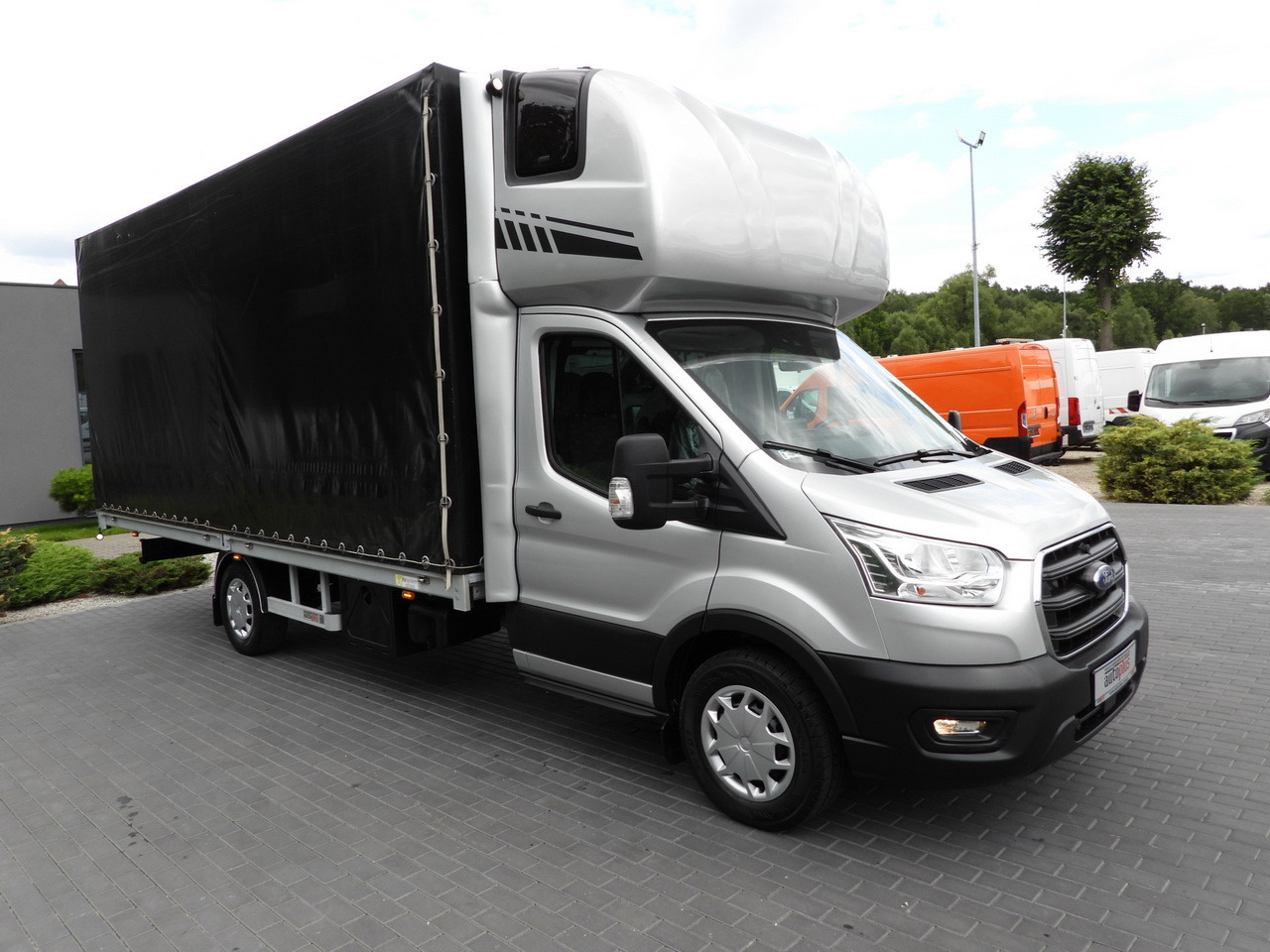 FORD TRANSIT TARPAULIN 10 PALLETS WEBASTO CRUISE CONTROL LED LIGHTS PNEUMATICS AIR CONDITIONING 160HP - Pressukapelli tavara-auto: kuva FORD TRANSIT TARPAULIN 10 PALLETS WEBASTO CRUISE CONTROL LED LIGHTS PNEUMATICS AIR CONDITIONING 160HP - Pressukapelli tavara-auto FORD TRANSIT TARPAULIN 10 PALLETS WEBASTO CRUISE CONTROL LED LIGHTS PNEUMATICS AIR CONDITIONING 160HP - Pressukapelli tavara-auto: kuva FORD TRANSIT TARPAULIN 10 PALLETS WEBASTO CRUISE CONTROL LED LIGHTS PNEUMATICS AIR CONDITIONING 160HP - Pressukapelli tavara-auto