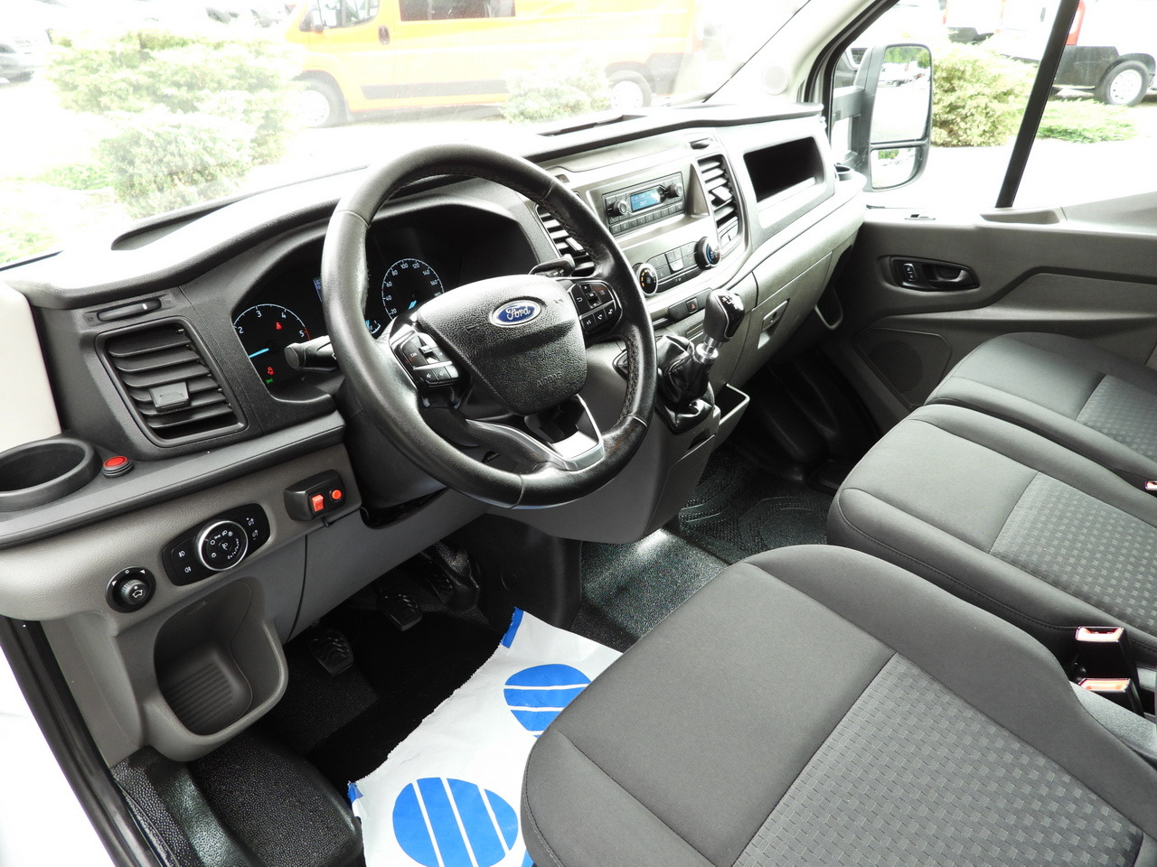 FORD TRANSIT TARPAULIN 8 PALLETS CRUISE CONTROL LED LIGHTS TWIN WHEELS AIR CONDITIONING 130HP - Pressukapelli tavara-auto: kuva FORD TRANSIT TARPAULIN 8 PALLETS CRUISE CONTROL LED LIGHTS TWIN WHEELS AIR CONDITIONING 130HP - Pressukapelli tavara-auto FORD TRANSIT TARPAULIN 8 PALLETS CRUISE CONTROL LED LIGHTS TWIN WHEELS AIR CONDITIONING 130HP - Pressukapelli tavara-auto: kuva FORD TRANSIT TARPAULIN 8 PALLETS CRUISE CONTROL LED LIGHTS TWIN WHEELS AIR CONDITIONING 130HP - Pressukapelli tavara-auto