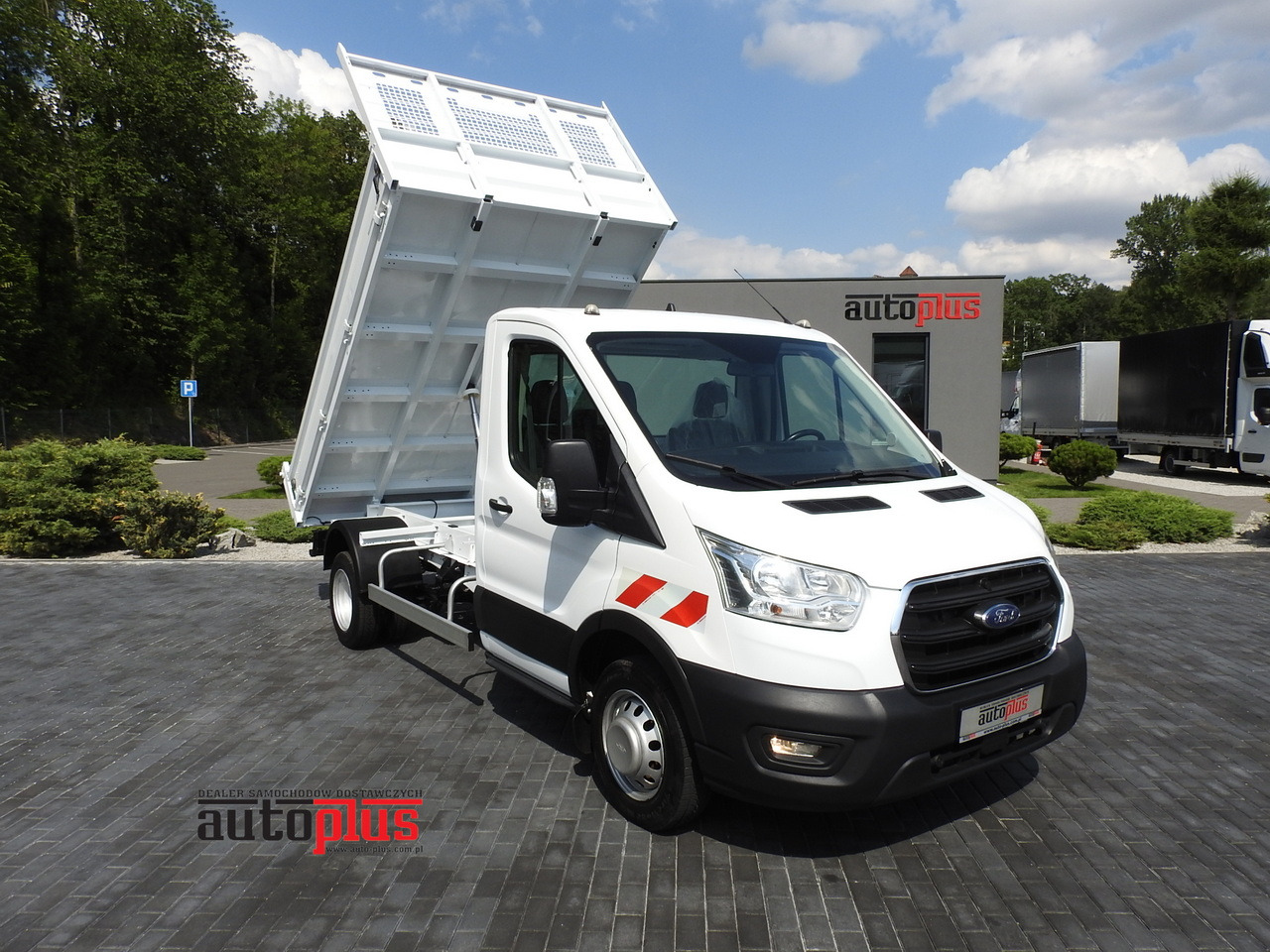 FORD TRANSIT TIPPER CRUISE CONTROL AIR CONDITIONING TWIN WHEELS 170HP - Kippilava-auto: kuva FORD TRANSIT TIPPER CRUISE CONTROL AIR CONDITIONING TWIN WHEELS 170HP - Kippilava-auto FORD TRANSIT TIPPER CRUISE CONTROL AIR CONDITIONING TWIN WHEELS 170HP - Kippilava-auto: kuva FORD TRANSIT TIPPER CRUISE CONTROL AIR CONDITIONING TWIN WHEELS 170HP - Kippilava-auto